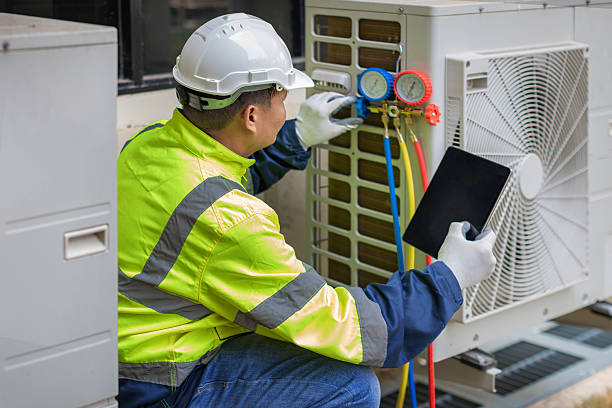 Professional Hvac technician working in Dickinson, TX